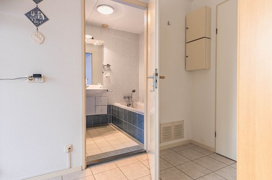 Domela Nieuwenhuisstraat 45