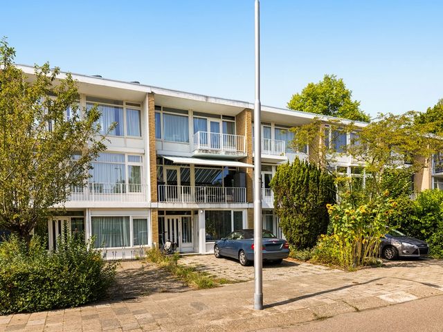 Kruidenommegang 7, Duivendrecht