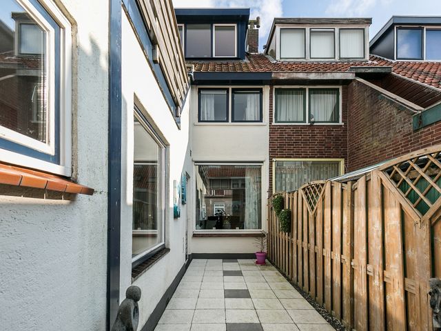 A.W. de Landgraafstraat 23, Sliedrecht