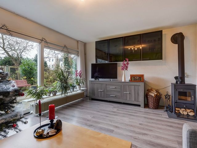 Brilduikerhof 8, Delft