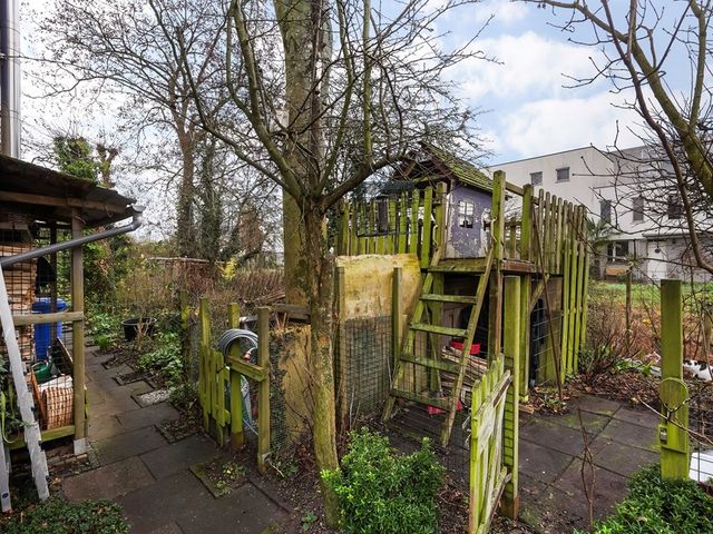 Brilduikerhof 8, Delft