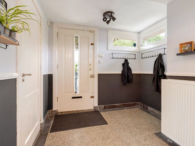 Oranjelaan 1, Waddinxveen