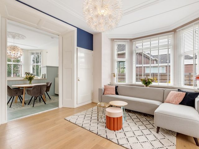 Oranjelaan 1, Waddinxveen