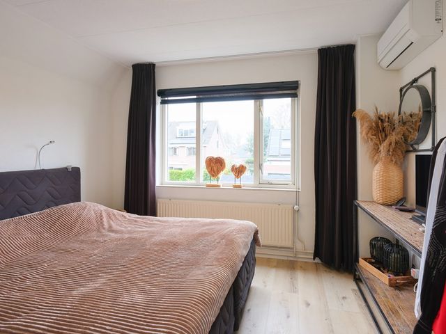 Klavergriend 77B, Almere