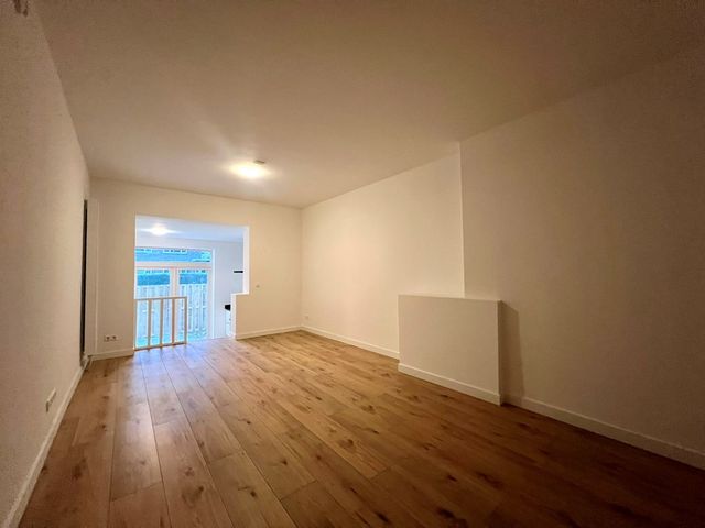 Brussestraat 22A, Rotterdam