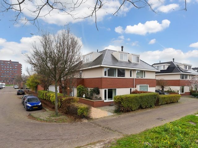 Beekjufferhof 1, 's-Gravenhage