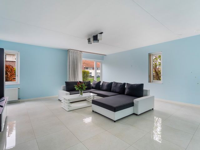 Beekjufferhof 1, 's-Gravenhage