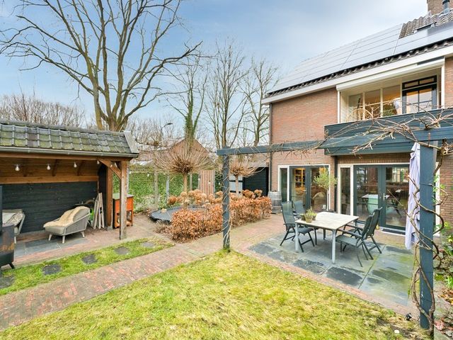 Bezaan 27, Veenendaal