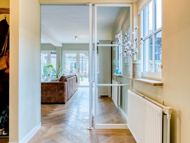 Bezaan 27, Veenendaal