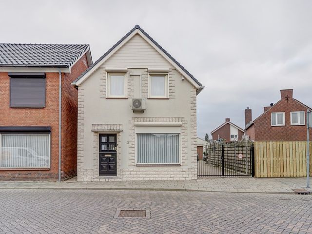 Achterhoeksestraat 2, Rucphen