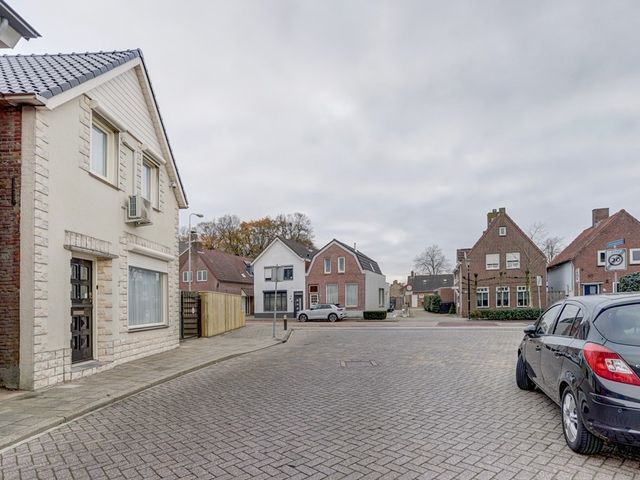 Achterhoeksestraat 2, Rucphen