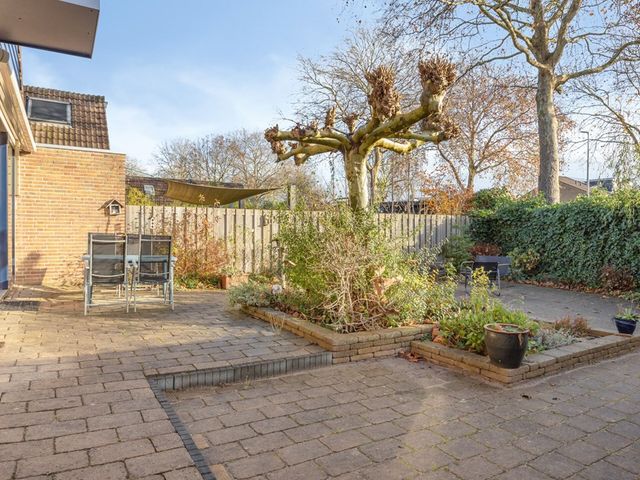 Carolinen 8, Capelle aan den IJssel