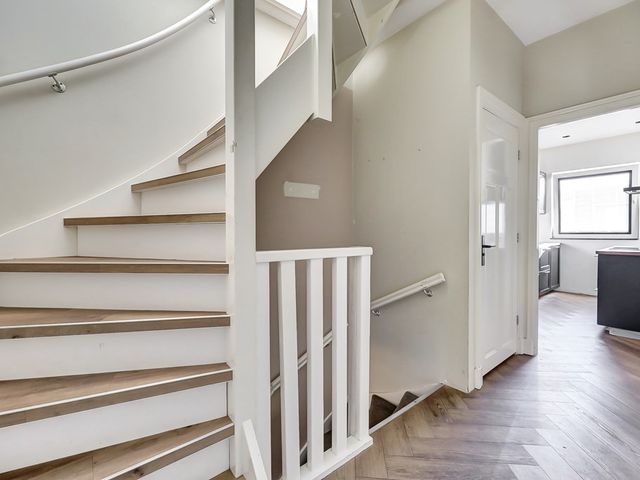 Burgemeester van der Veldestraat 4, Den Haag