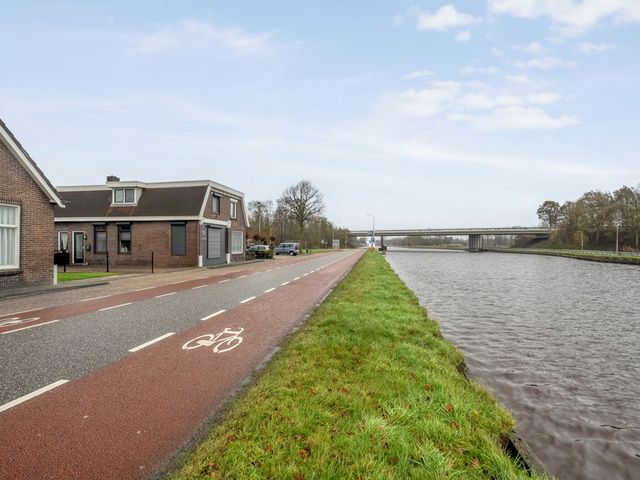 Kanaalweg-West 77, Bergentheim