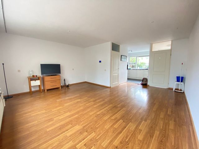 Lakenburg 42, Hoofddorp