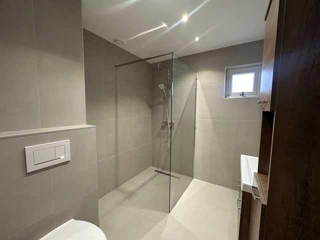 Lakenburg 42, Hoofddorp