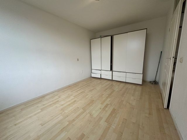 Lakenburg 42, Hoofddorp