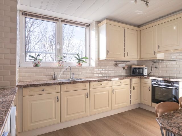 Nieuwendamlaan 166, 's-Gravenhage