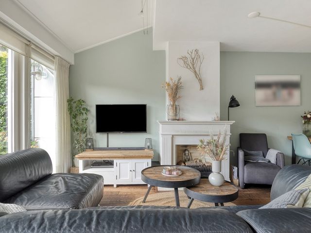 Bras 1, Bunschoten-Spakenburg