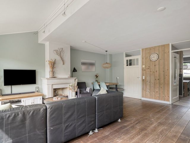 Bras 1, Bunschoten-Spakenburg