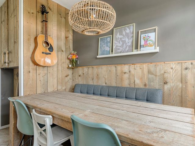 Bras 1, Bunschoten-Spakenburg