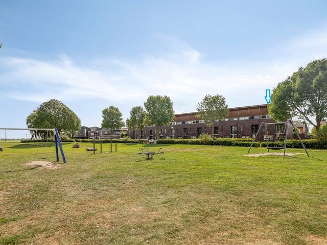 Bras 1, Bunschoten-Spakenburg