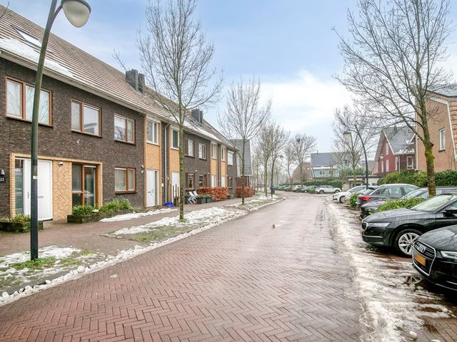 Lient 23, Hooglanderveen