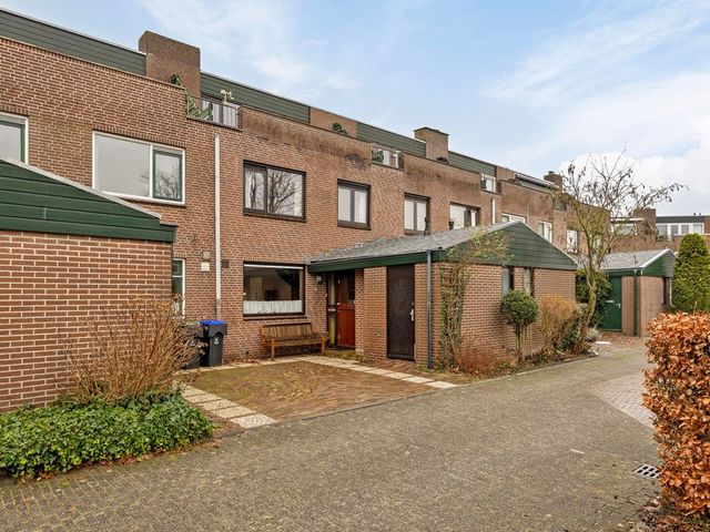 Fluitekruidzoom 8, Leiderdorp