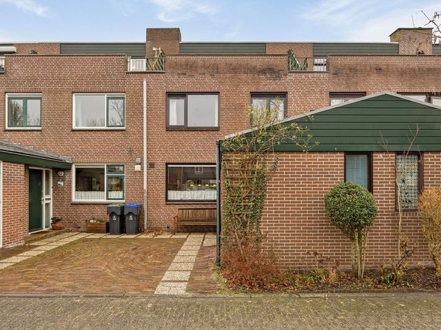 Fluitekruidzoom 8, Leiderdorp