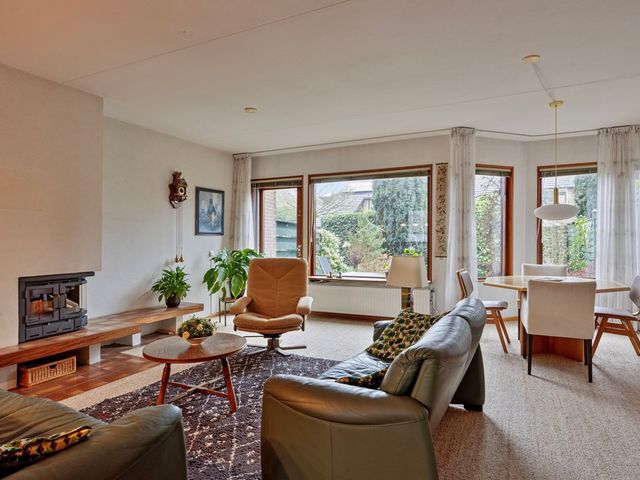 Fluitekruidzoom 8, Leiderdorp