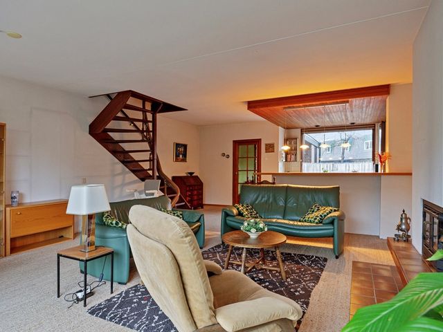 Fluitekruidzoom 8, Leiderdorp