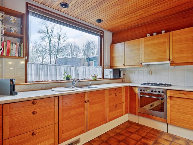 Fluitekruidzoom 8, Leiderdorp