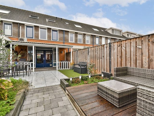 Legatostraat 11, Hellevoetsluis