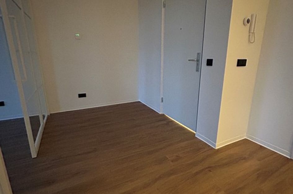 1e Middellandstraat 70B