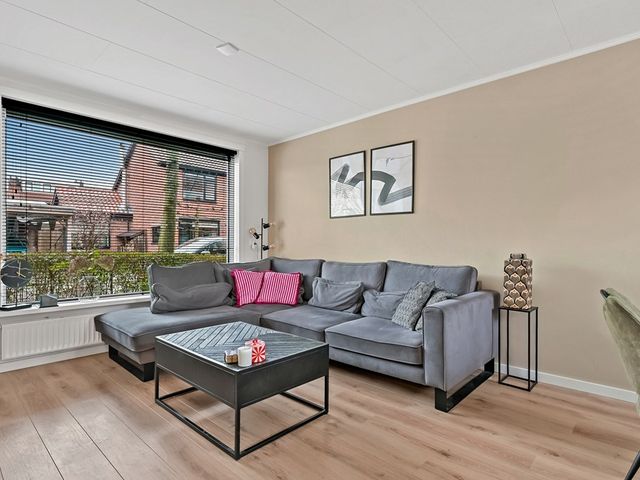 Jan van Galenstraat 25, De Lier