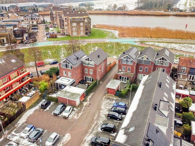Burgemeester Snelplein 2, Moordrecht