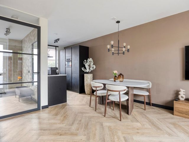 Burgemeester Snelplein 2, Moordrecht