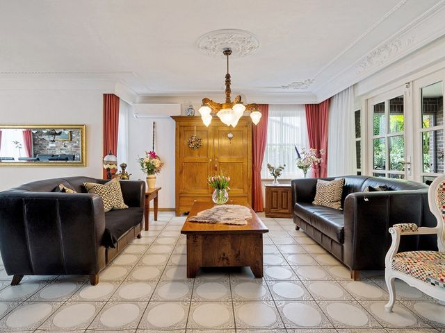 Halewijnstraat 8, Geleen