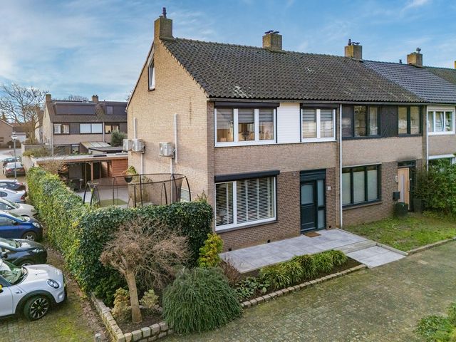 Graaf van Mansfeldstraat 8, Venlo