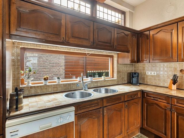 Noordeinde 11, Rijnsburg