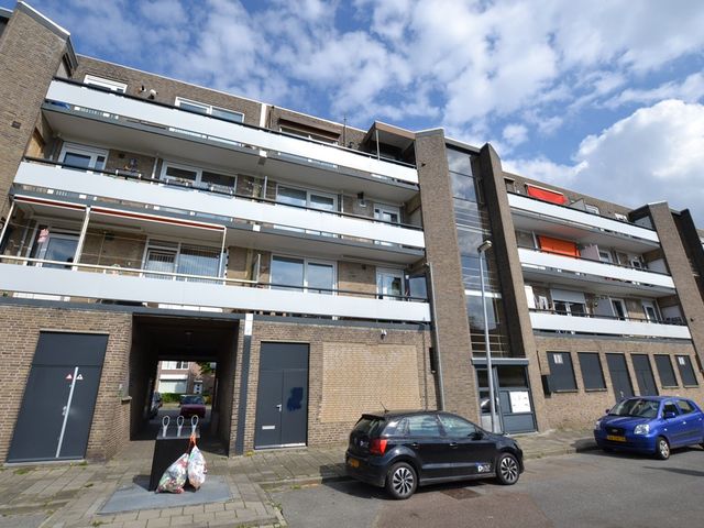 Monseigneur Feronstraat 36, Heerlen