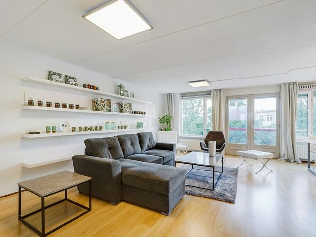 Waldeck Pyrmontkade 14, Den Haag