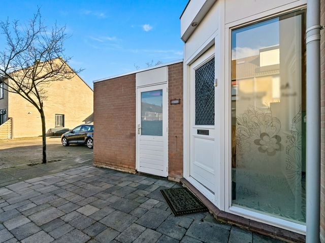 Dijkgraaf 26, Maasland