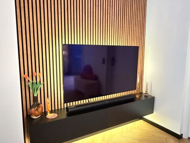 Burgemeester van Deelensingel 86, Velden