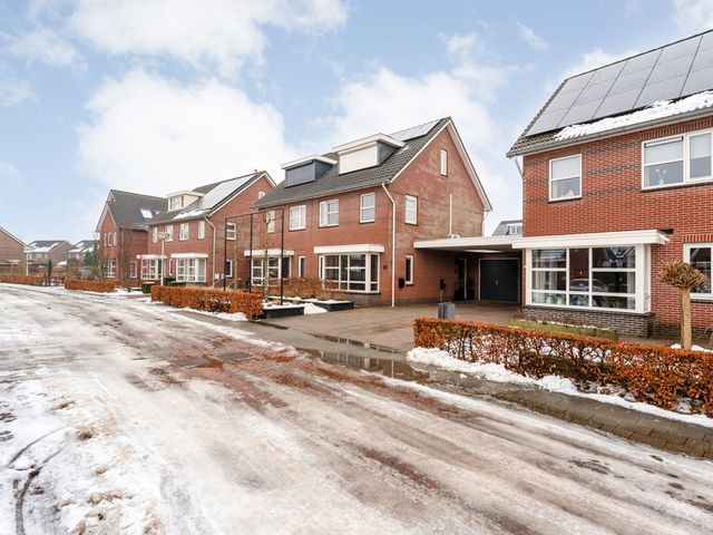 Kamferbekestraat 51, Hardenberg