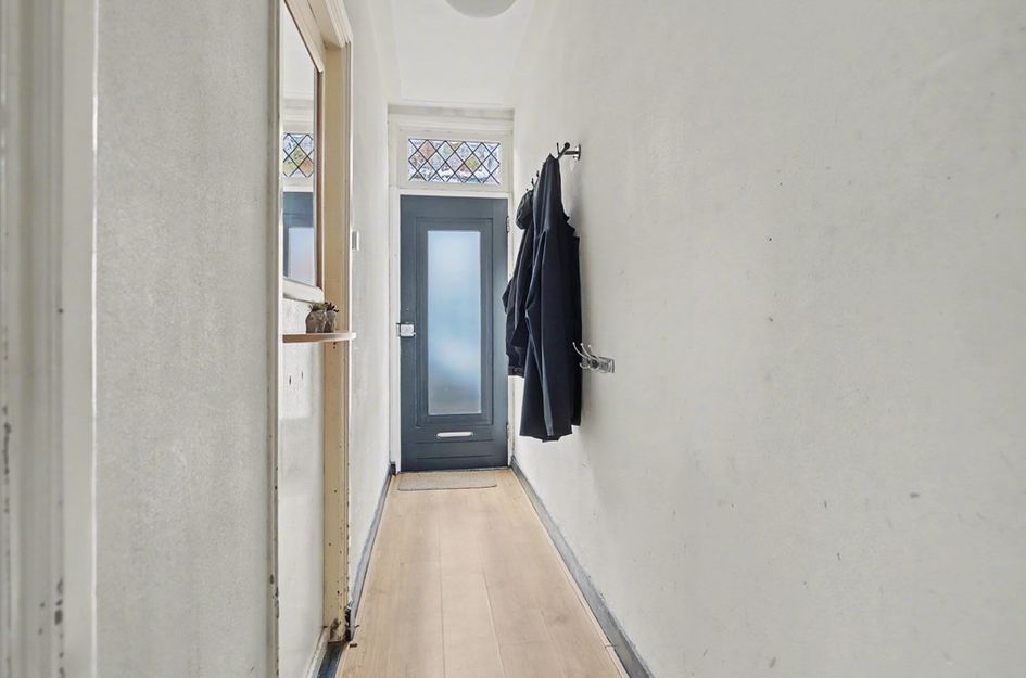 Arent van 's Gravesandestraat 28