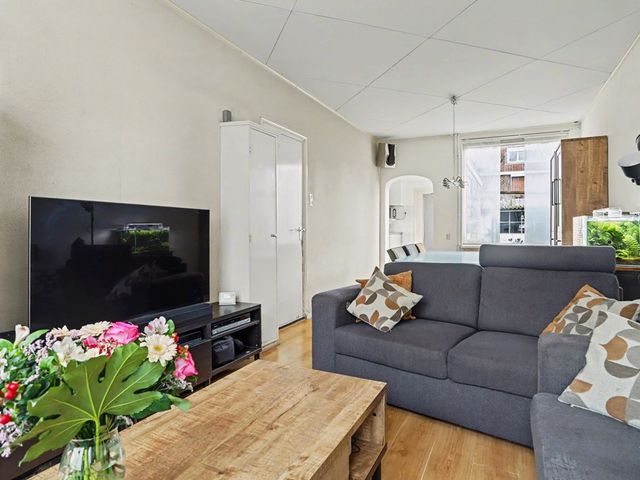 Arent van 's Gravesandestraat 28, Tilburg