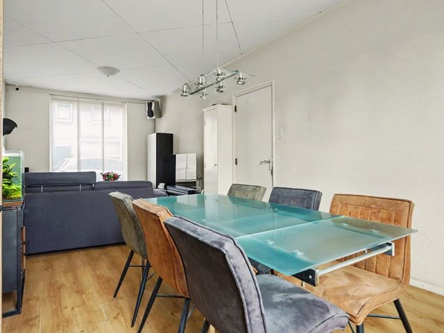 Arent van 's Gravesandestraat 28, Tilburg