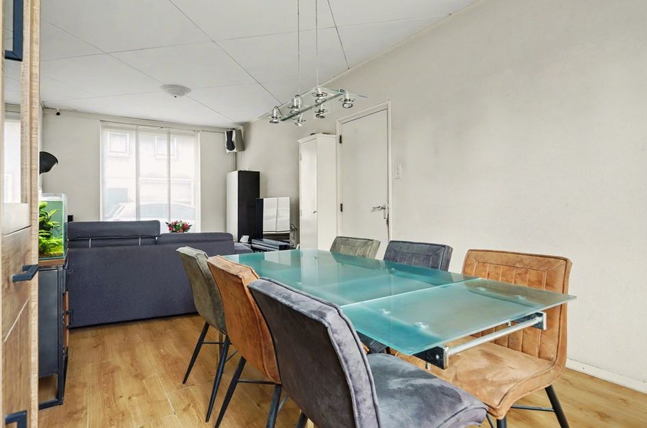 Arent van 's Gravesandestraat 28