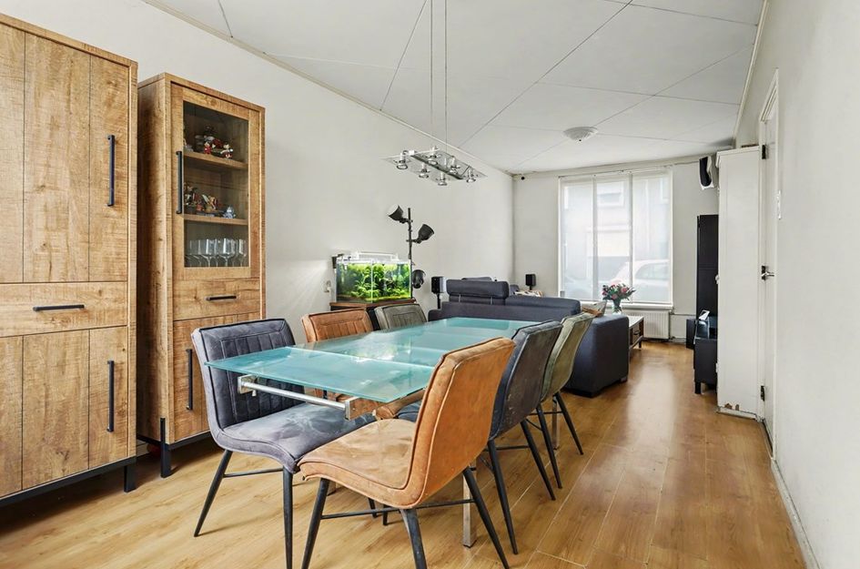 Arent van 's Gravesandestraat 28